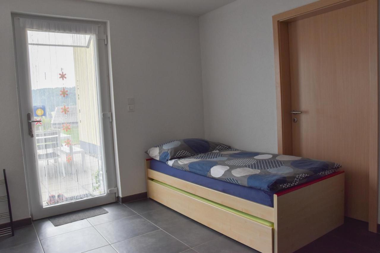 Chez Julia Apartment Tramelan Luaran gambar